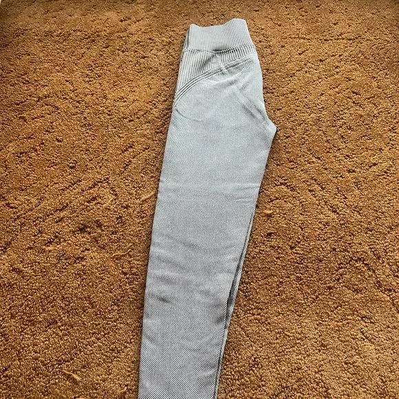 OFFLINE By Aerie Seamless Washed Rib High Waisted Legging - Picture 3 of 5